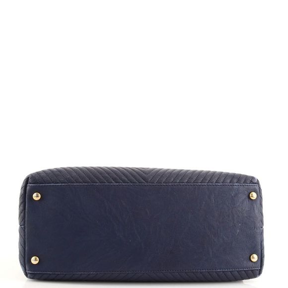Chanel Medallion Charm Tote Chevron Wrinkled Lambskin Medium Blue - Picture 5 of 9